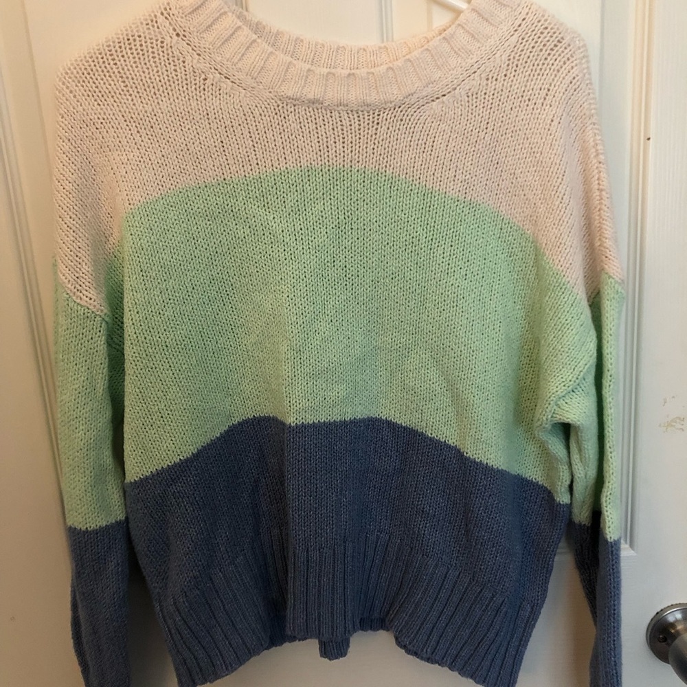 American Eagle Sweater